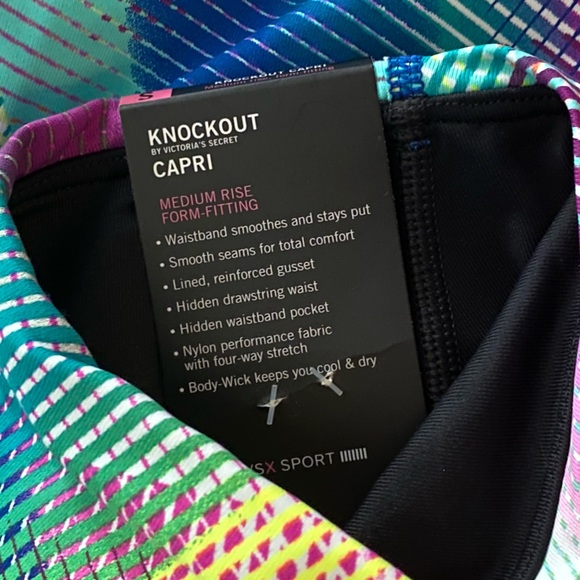 Victoria’s Secret Capri Sport Workout pants - Picture 5 of 5